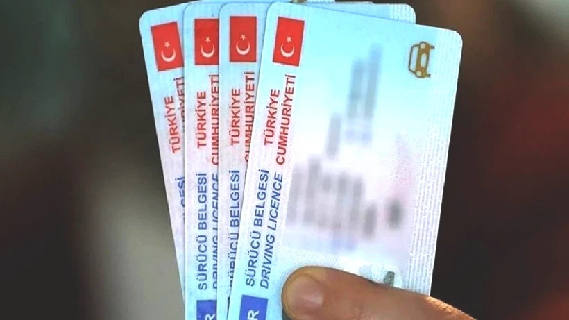 Eski Ehliyet Sahipleri Dikkat! Polis Bu Sürücülere Anında Ceza Uygulayacak - Resim: 4