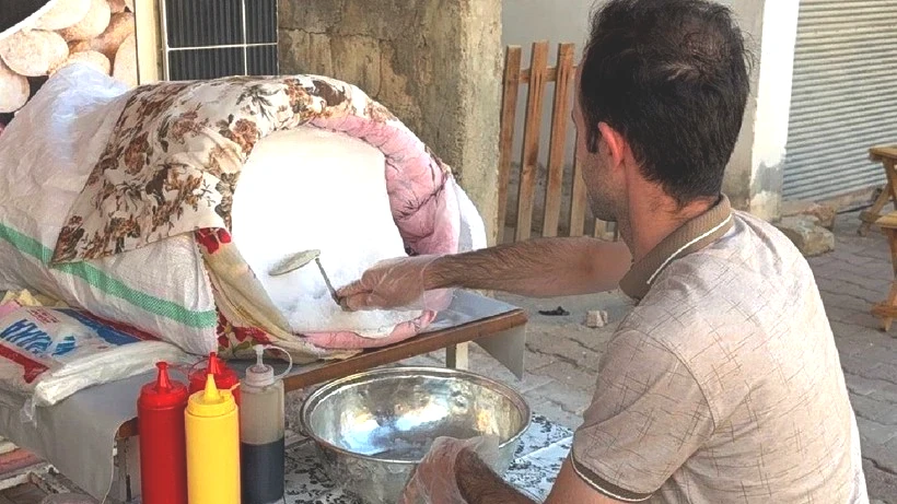 Pamuklara Sarıp Getiriyorlar, Tabak Tabak Satıp Serinletiyorlar! Az Yiyen Mest, Çok Yiyen Hasta Oluyor - Resim: 5